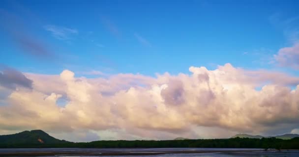 Dramatik Renkli Bulutlar Arka Planda Güzel Zaman Atlaması Muhteşem Günbatımı — Stok video