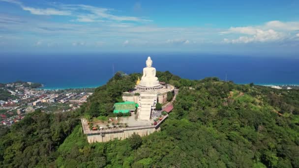 Kuil Patung Buddha Besar Marmer Putih Tutup Pemandangan Udara Buddha — Stok Video