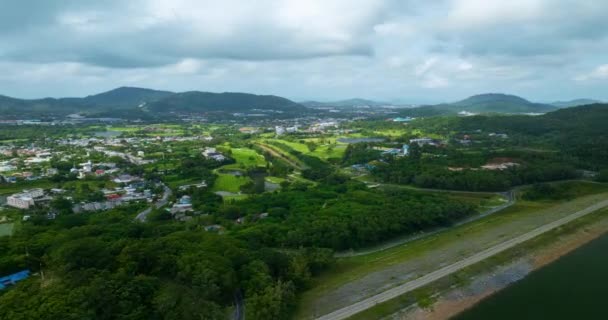 Widok Lotu Ptaka Drone Hyperlapse Tilt Shot Tropical Landscape Rainforest — Wideo stockowe