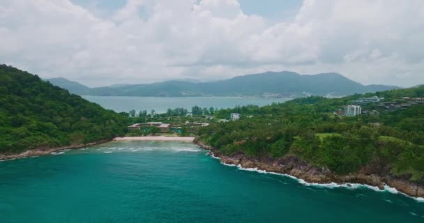 Amazing Seashore Beautiful Waves Crashing Rocks Aerial View Tropical Ocean — Stock Video