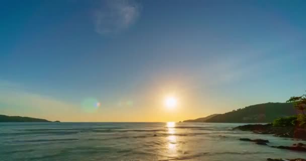 Nuages Colorés Sur Fond Mer Belle Time Lapse Majestic Sunset — Video