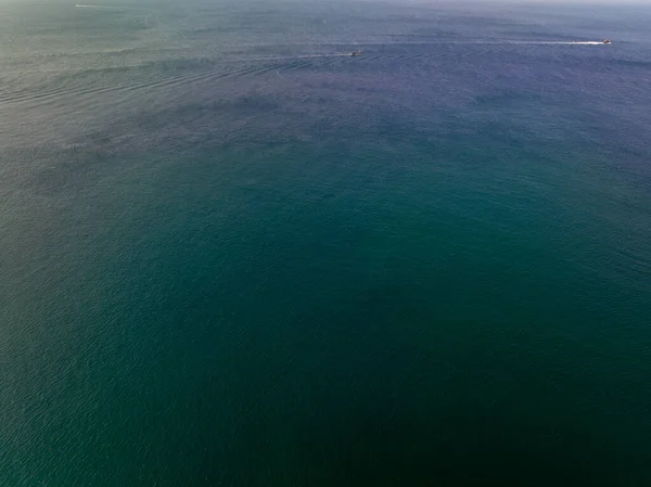 Vågor Havsvatten Yta Natur Bakgrund Hög Kvalitet Havsutsikt Fågelperspektiv Hav — Stockfoto