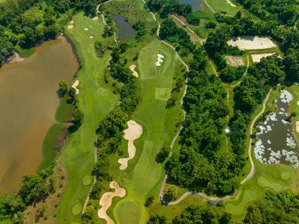 Vista Aérea Drone Shot Beautiful Green Golf Field Fairway Putting Imagem De Stock