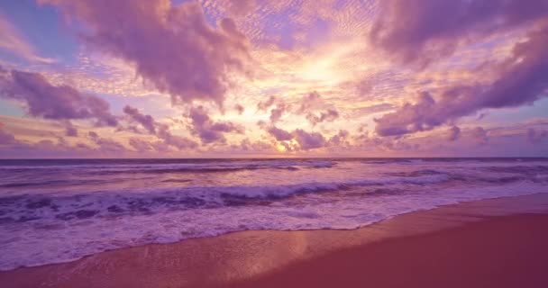 Красивый Закат Неба Восход Солнца Над Морской Поверхностью Красивые Волны — стоковое видео
