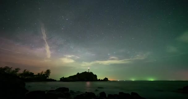 Samanyolu Galaksisi Yıldızları Deniz Fenerinde Yıldızlı Zaman Hızı Nda Samanyolu — Stok video