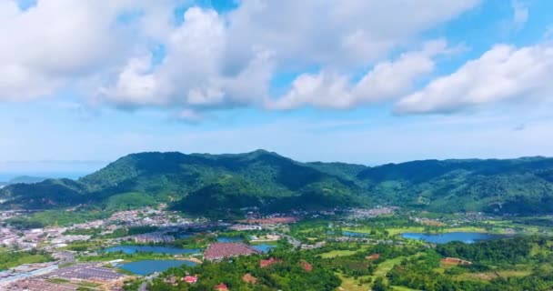 Аеродинамічне Гіперпоглинання Тіньових Хмар Над Горами Міста Катху Пхукет Таїланд — стокове відео