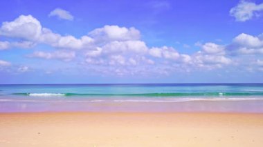 Güneşli bir günde yaz denizi, Phuket Adası Tayland 'da güzel tropikal deniz.