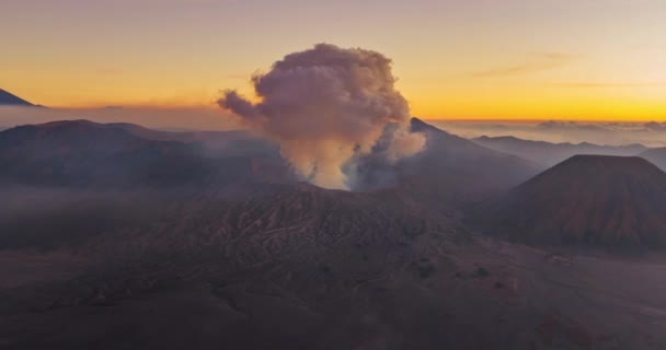 Fantastisk Timelapse Mount Bromo Vulkan Soluppgång Eller Solnedgång Himlen Över — Stockvideo