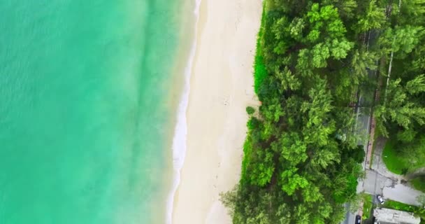 海难海浪的空中视图海滩沙上的白沫波纹 海滩表面纹理背景 — 图库视频影像