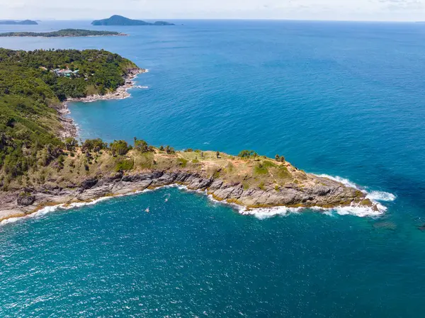 Yaz mevsiminde Phuket Adası Tayland 'da deniz manzarası, inanılmaz deniz manzarası.