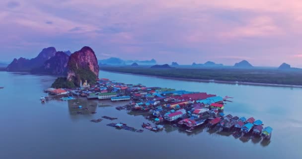Luchtfoto Van Panyee Eiland Phang Nga Thailand Hoge Hoek Uitzicht — Stockvideo