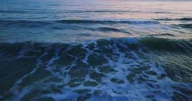 Hava manzaralı tropikal deniz arka planı, yaz günü arka planında doğa deniz manzarası