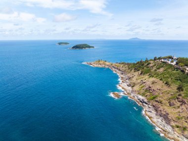 Phuket Tayland 'da deniz manzarası yaz mevsiminde deniz manzarası, doğa ortamı ve seyahat arka planı.