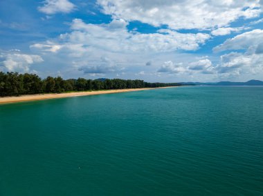 Tayland 'ın güzel Phuket adasında Tropikal plaj denizi
