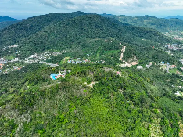 Hava manzaralı Tropikal Yağmur Ormanları Dağları