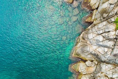 Phuket Tayland 'daki en iyi deniz manzaralı deniz kıyısı açık deniz yaz mevsimi arka planında.