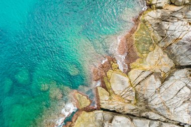 Phuket Tayland 'daki en iyi deniz manzaralı deniz kıyısı açık deniz yaz mevsimi arka planında.