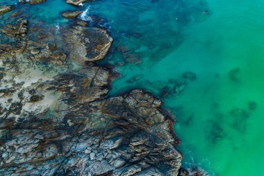 Phuket Tayland 'daki en iyi deniz manzaralı deniz kıyısı açık deniz yaz mevsimi arka planında.