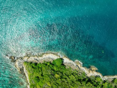 Tayland 'da yüksek seyahat mevsiminde güzel deniz manzarası, doğa gökyüzü deniz arka planı, yüksek açılı deniz manzarası doğa manzarası