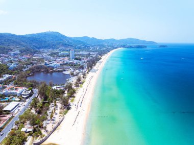 Tayland 'da yüksek seyahat mevsiminde güzel deniz manzarası, doğa gökyüzü deniz arka planı, yüksek açılı deniz manzarası doğa manzarası