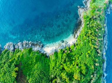 Yaz mevsiminde Phuket Thailand 'da güzel deniz manzarası.