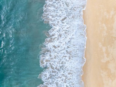 En üst manzara Güzel sahil doğa denizi, Yazın arka planda inanılmaz manzara denizi