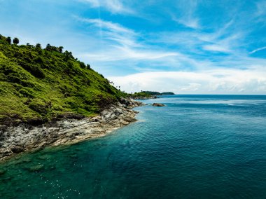 Güzel yaz manzarası deniz sahili arka planı, inanılmaz dalgalar dokusu arka plan, geniş açılı deniz arka planı.