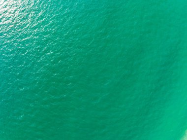 Güzel yaz manzarası deniz sahili arka planı, inanılmaz dalgalar dokusu arka plan, geniş açılı deniz arka planı.