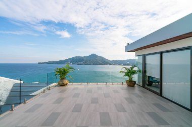 Lüks villa ile tropik deniz modern tasarım, yaz tatili ve seyahat arka planı konsepti deniz manzaralı