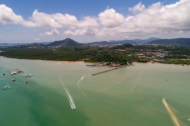 Yüksek açılı deniz manzaralı arka plan, Güzel Phuket Adası Tayland