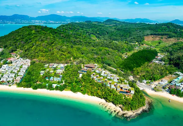 Hava manzaralı deniz manzaralı arka plan, Phuket Adası Tayland 'daki inanılmaz deniz manzaralı sahil.