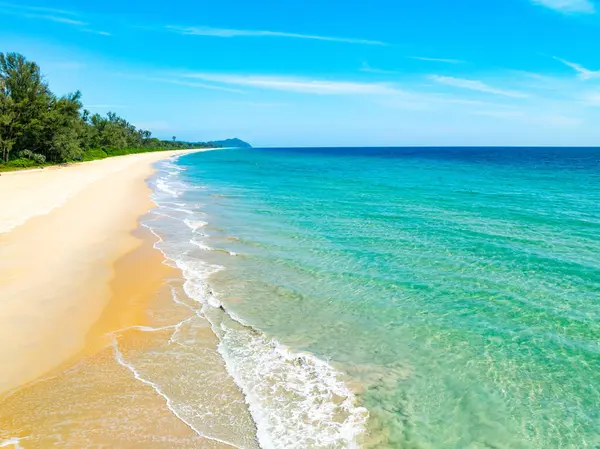 Güzel deniz sahili arka planı, Yüksek Açı manzaralı deniz arka planı.