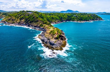 Tayland 'daki Phuket Adası' nda yaz mevsiminde deniz manzarası.