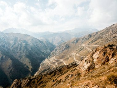 Hava manzaralı dağ yolu