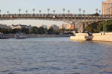 Moskova, Rusya - 8 Ağustos 2016: Moskova teknesi nehirde