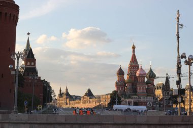 Moskova, Rusya - 8 Ağustos 2016: Saint Basil Katedrali Moskova 'nın Kızıl Meydanı' nda bir Ortodoks kilisesidir