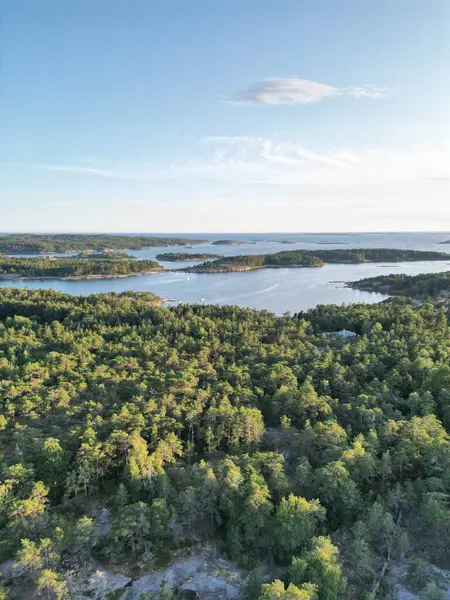 Kosterhavet Ulusal Parkı yakınlarındaki İsveç Adaları 'nın hava manzarası