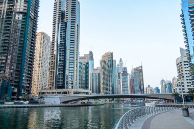 Dubai, Birleşik Arap Emirlikleri - 21 Haziran 2023: Dubai Marina Körfezi