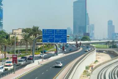 Dubai, Birleşik Arap Emirlikleri - 21 Haziran 2023: Şeyh Zayed Yolu Dubai