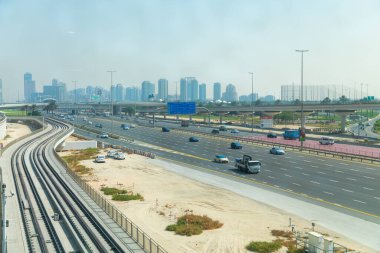 Dubai, Birleşik Arap Emirlikleri - 21 Haziran 2023: Şeyh Zayed Yolu Dubai