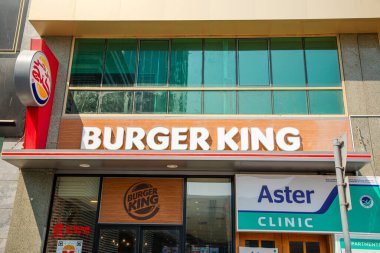 Dubai, Birleşik Arap Emirlikleri - 21 Haziran 2023: Dubai 'de Burger King hamburger fast food restoranı