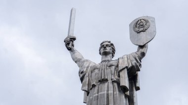 Kiev, Ukrayna - 6 Mart 2019: Kiev, Ukrayna 'daki Anavatan Anıtı' nın Kapanışı