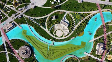 Taşkent, Özbekistan - 24 Mayıs 2021: Taşkent şehir parkının hava manzarası