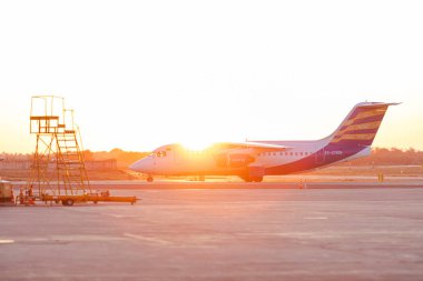 Bishkek, Kırgızistan - 26 Eylül 2023: TezJet Air Company EX-27005 Manas Uluslararası Havaalanı uçağı