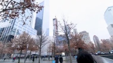 NEW YORK, ABD - 10 Aralık 2022: Dünya Ticaret Merkezi Anıtı