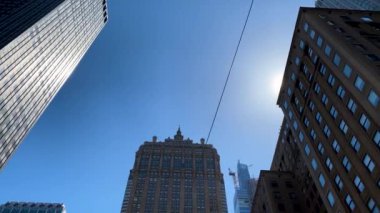 NEW YORK, ABD - 10 Temmuz 2020: Corona virüsü salgını sırasında New York şehri sokağı