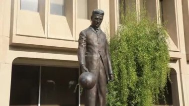 Palo Alto, California - 18 Aralık 2018: Nikola Tesla Heykeli Palo Alto 'da
