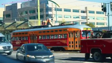 San Francisco, California - 18 Aralık 2018 San Francisco tramvayı. Toplu taşıma