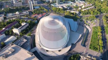 Taşkent şehrinin park manzaralı havadan görüntüsü