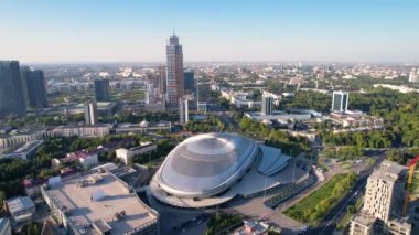 Taşkent şehrinin park manzaralı havadan görüntüsü